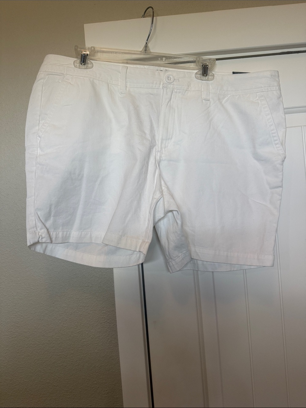 Eddie Bauer White Women's Cotton Flat-Front Shorts